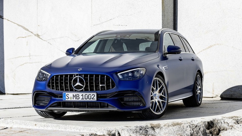 Mercedes-AMG E63 S Wagon static, front 3/4 view