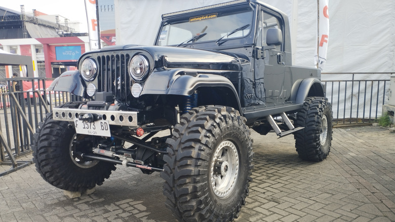 A modified Jeep CJ-8 Scrambler