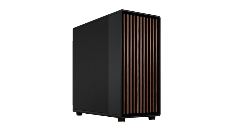 Fractal Design North XL on display