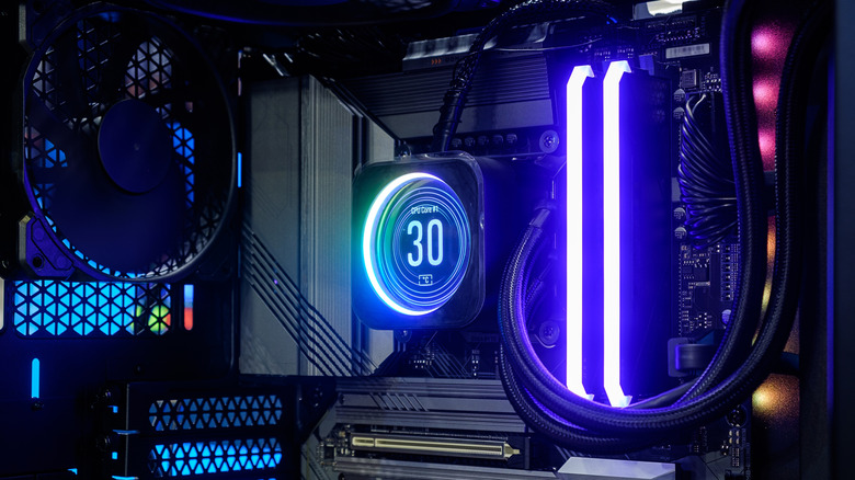 Custom PC with AIO temperature display