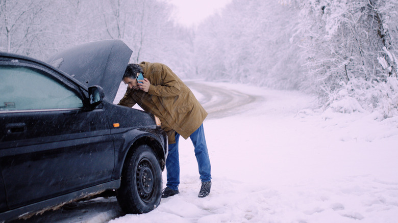 Car breakdown in cold weather