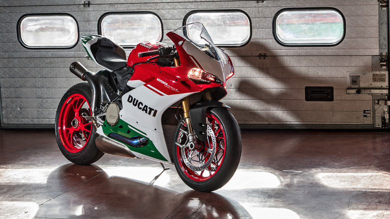 Front 3/4 view of the Ducati Panigale 1299 Final Edition inside a garage