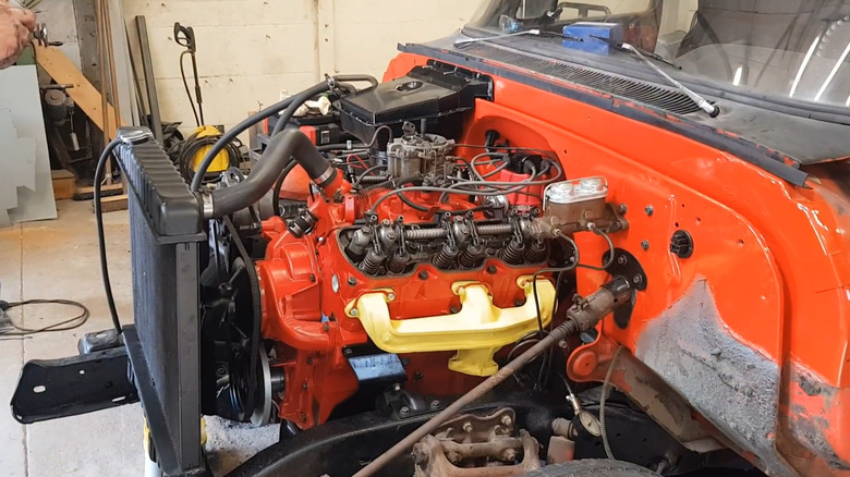 GMC 478 7.8-liter V6 in a custom pickup