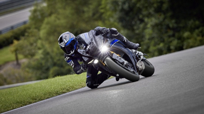 Yamaha R1M On Track