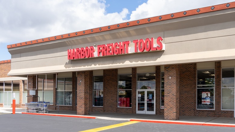 Harbor Freight Tools storefront