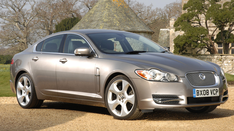 Jaguar XF