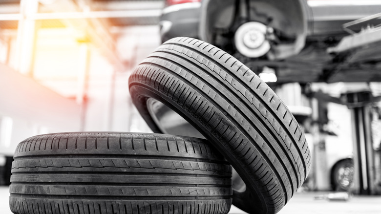 Car receiving tire maintenance