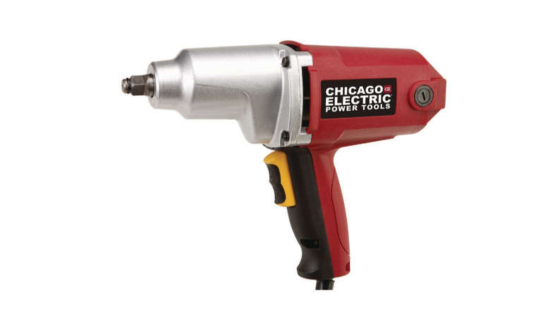 4 Chicago Electric Power Tools That Will Come In Handy During Your Next Car Restoration Project