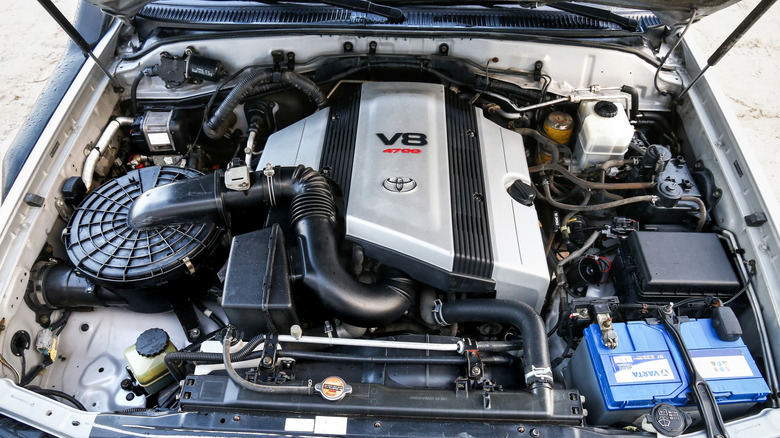 A Toyota Land Cruiser 2UZ-FE engine bay.