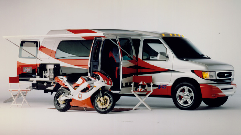 Ford Econoline Chicane Concept