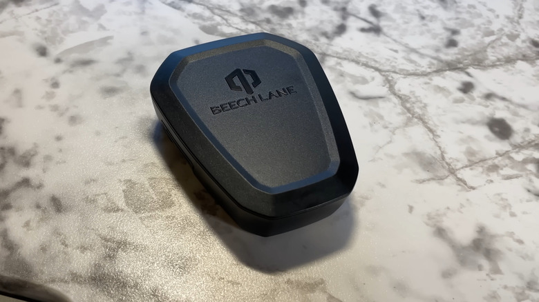 A Beech Lane digital leveling kit up close