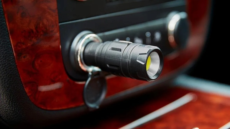 a harbor freight mini 12-volt flashlight