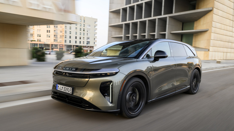 Lucid Gravity front view