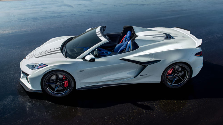 A side on shot of a 2025 Chevrolet Corvette E-Ray Stars and Steel