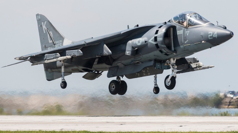 Gray United States Marines Harrier AV-8B its S/VOTL features