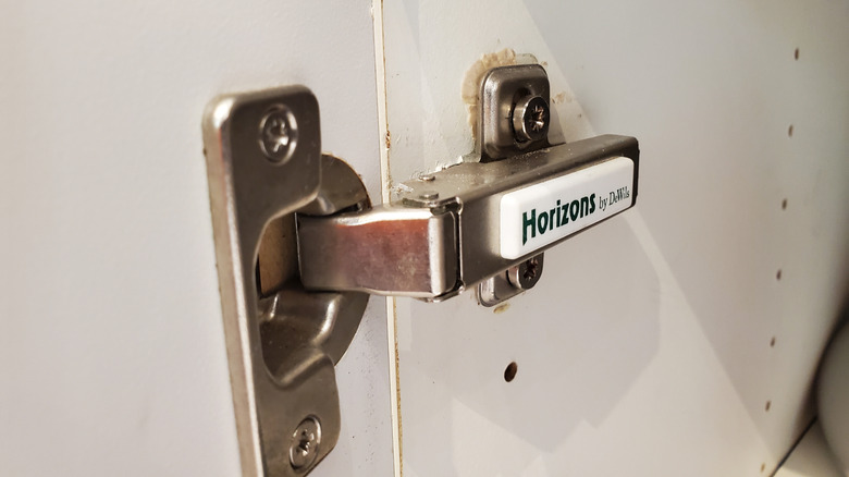 A cabinet hinge