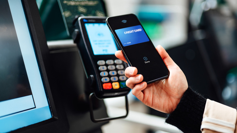 Apple Pay being used at checkout
