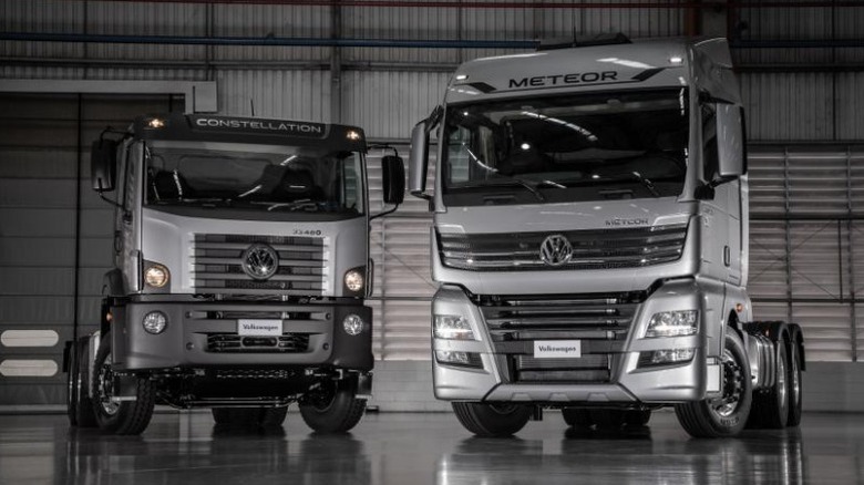 Volkswagen Meteor and Constellation semi-trucks in a warehouse