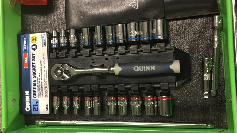 Quinn socket set on display