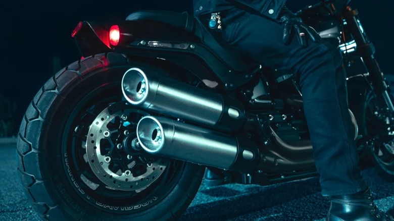 Harley-Davidson 2024 Fat Bob exhaust