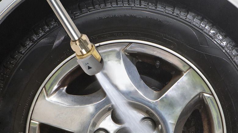 Power washer and rim
