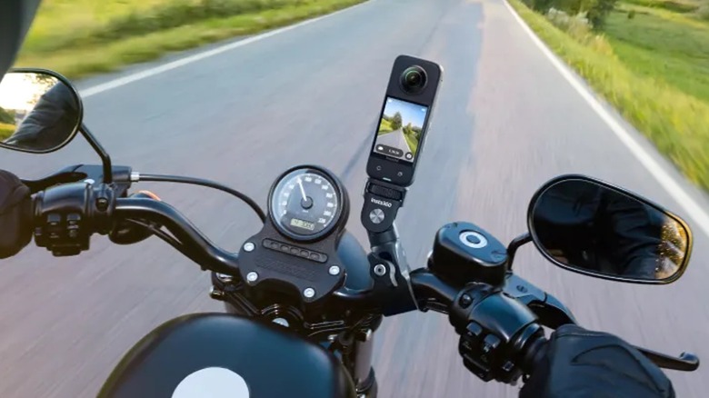 insta360 motorcycle mount works great on ninja 400 : r/Insta360