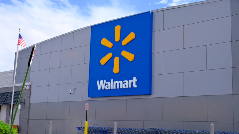 Picture of a Walmart store sign.