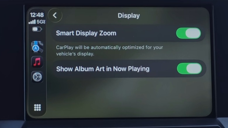 A CarPlay screen showing Display settings.