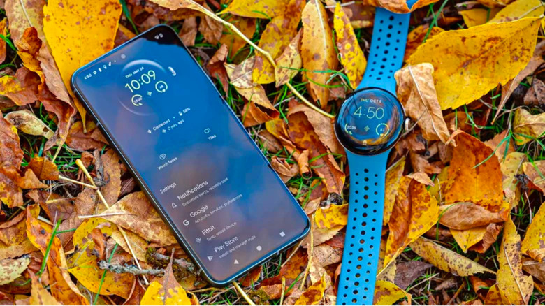 Pixel Watch 2 and smartphone settings menu