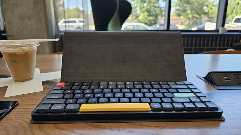NuPhy Air75 Keyboard on cafe table