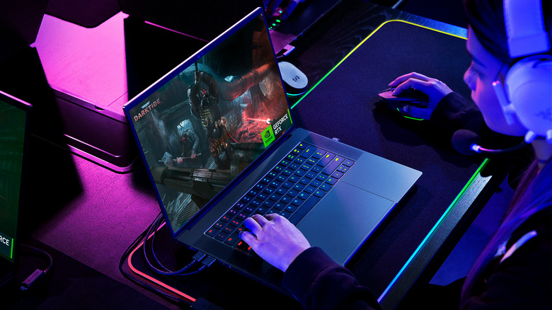 Razer Blade 16 laptops with gamer