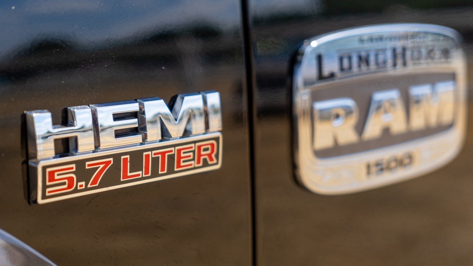 5.7L VS 6.1L HEMI Engines What's The Difference?