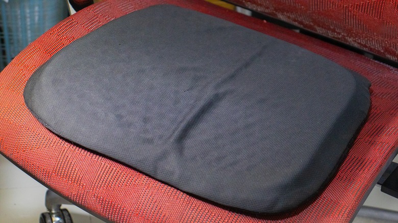 black gel seat pad