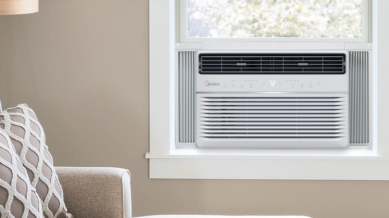 Midea MAW08S1YWT air conditioner set up in living room