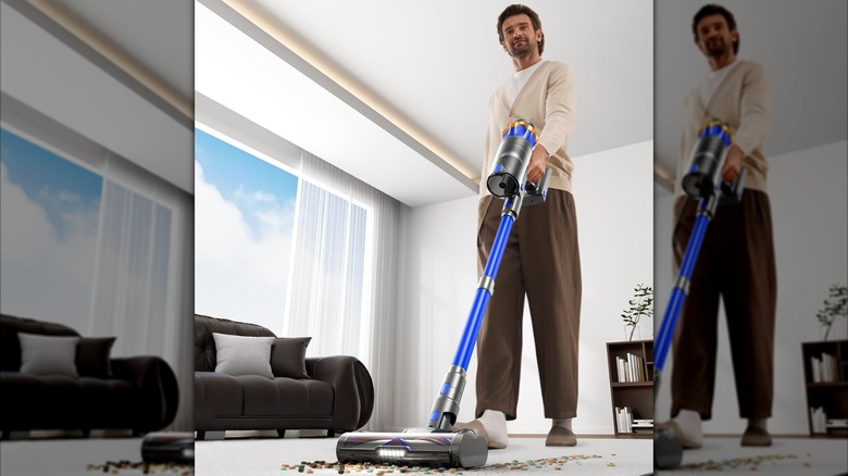 Jellypig Cordless Stick Vacuum in use