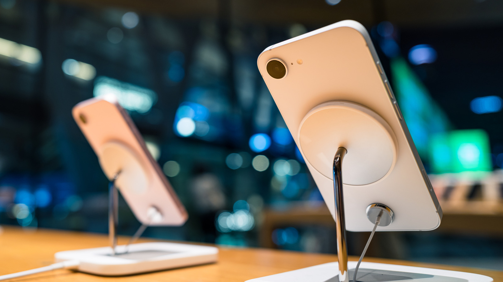 5 Android Phones That Outshine The iPhone 17e In Price And Features