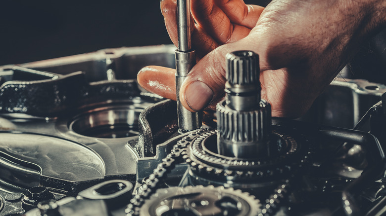 Hand fixing car transmission