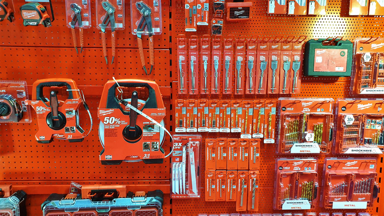 Milwaukee tool display