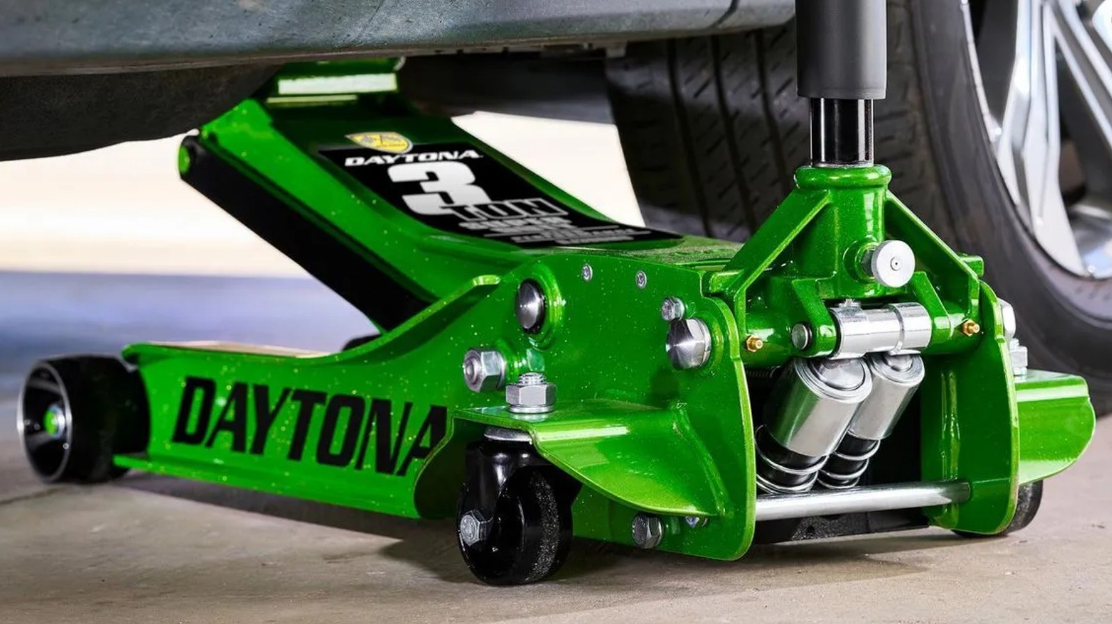 5 Cheap Alternatives At Harbor Freight That Beat The Expensive Versions