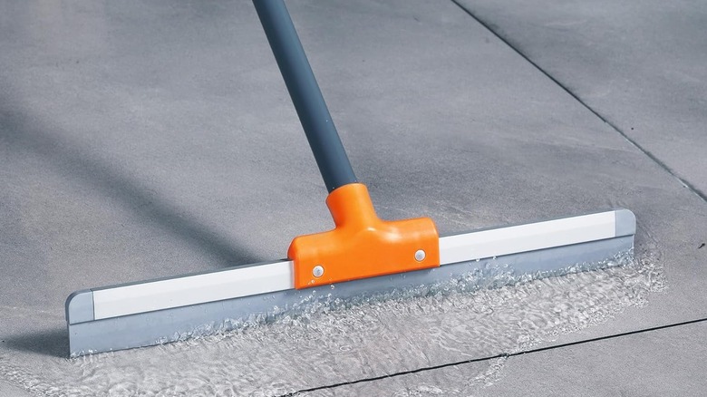 squeegee on tiles