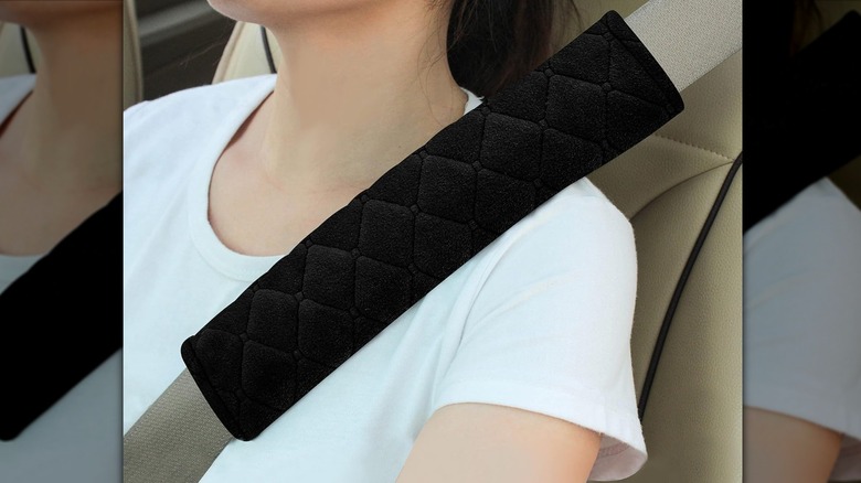 Amooca car seatbelt cover