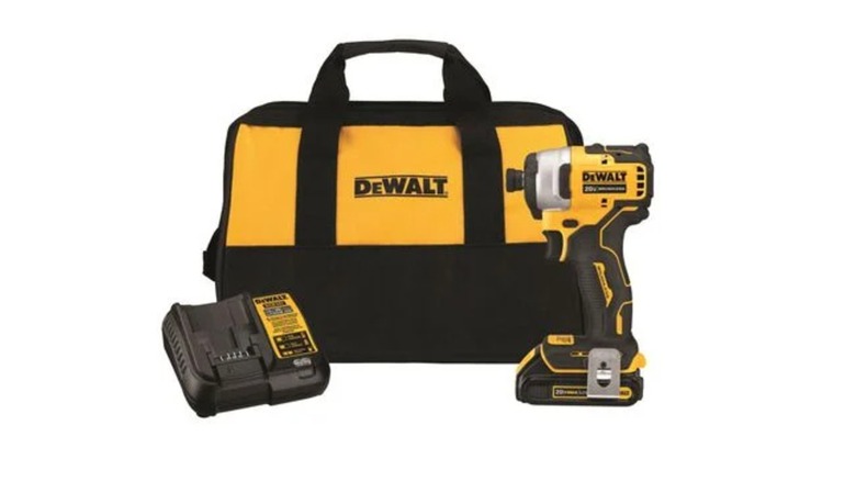20V Max Atomic Compact ¼-Inch Impact Driver Kit