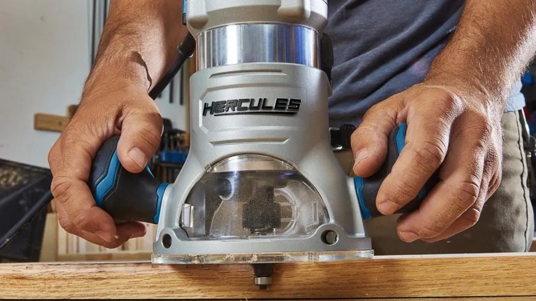 Close up of Hercules 12 Amp Variable Speed Fixed Base Router