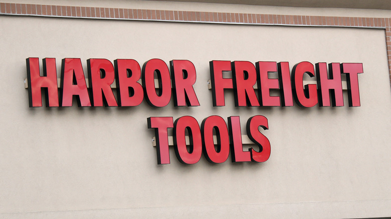 Harbor Freight Tools sign