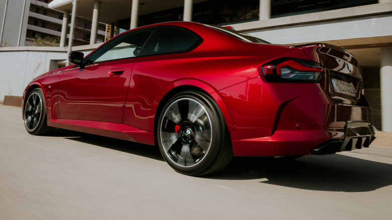 Rear 3/4 view of the BMW 2-Series Coupe