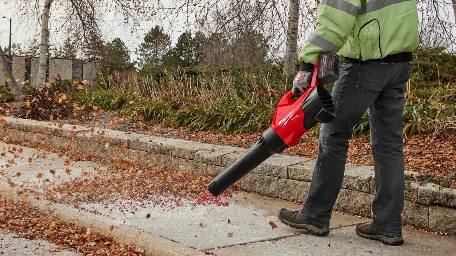 5 Cheaper Leaf Blowers That Outshine Milwaukee’s In Value