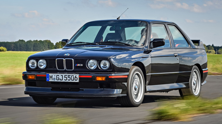 BMW M3 E30 Evolution on track