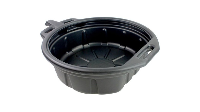 black portable oil drain