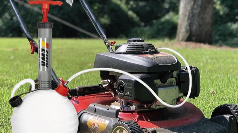 oil extractor pump with lawn mower