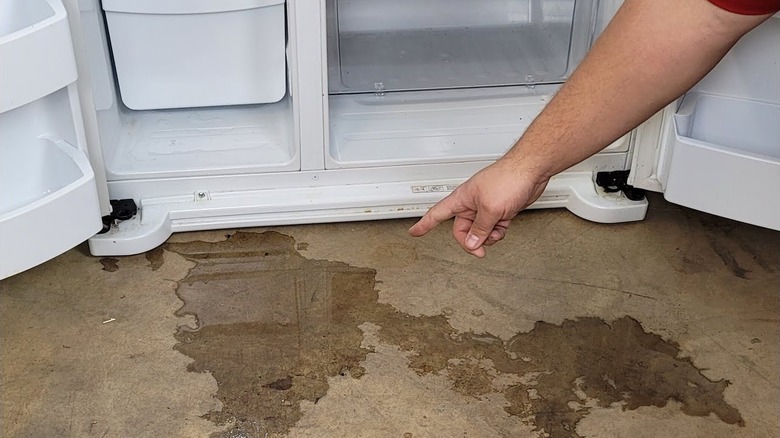 Water leakage issue on a GE refridgerator